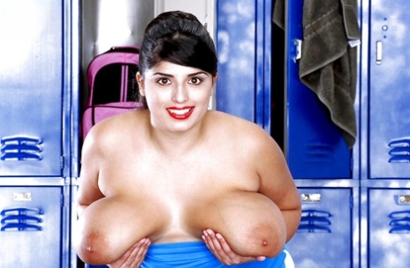 An Arousing Handjob